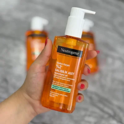 ژل شستشوی ضد جوش نوتروژینا