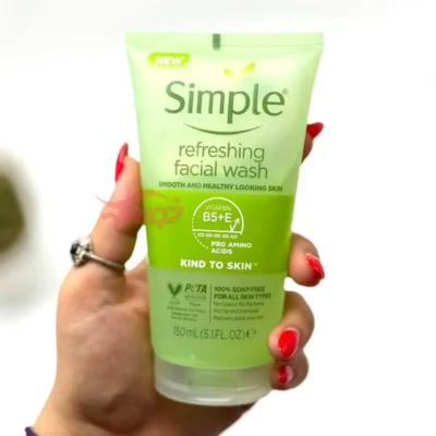 ژل شوینده صورت سیمپل مدل refreshing حجم 150 میل